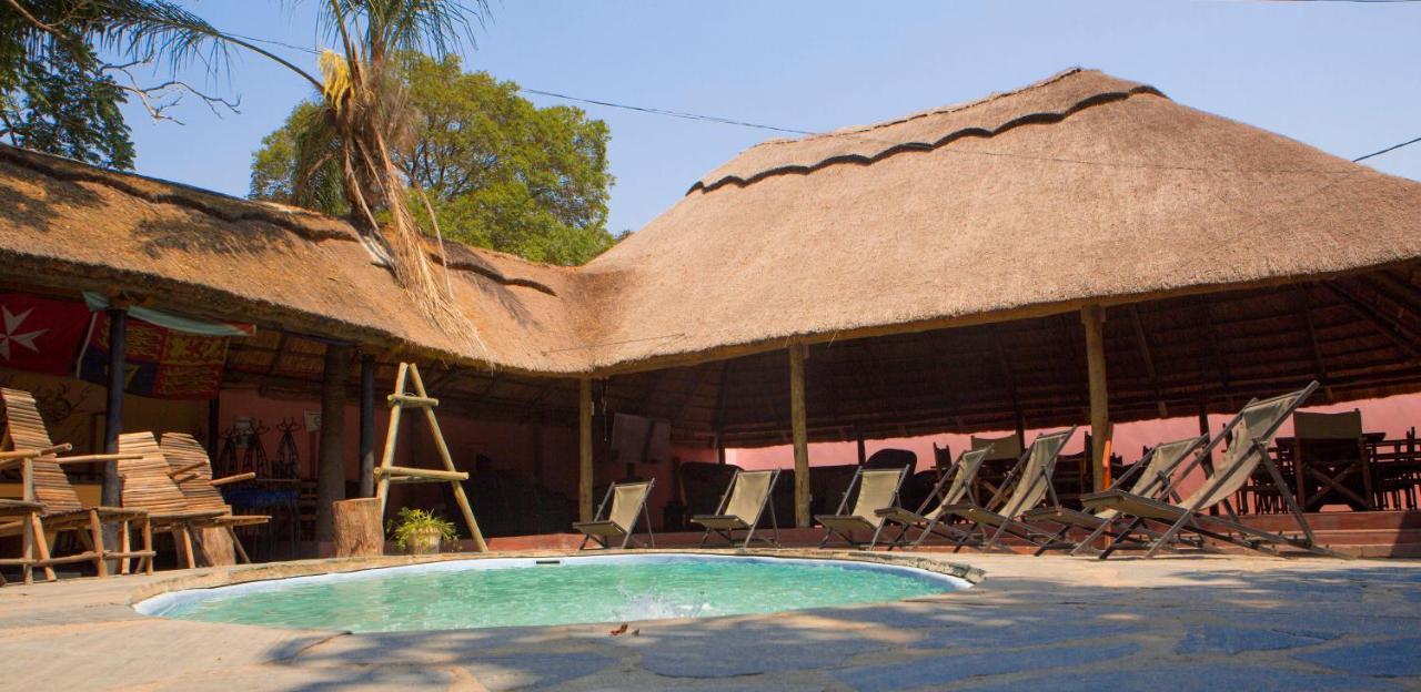 Lusaka Backpackers Hostel ภายนอก รูปภาพ