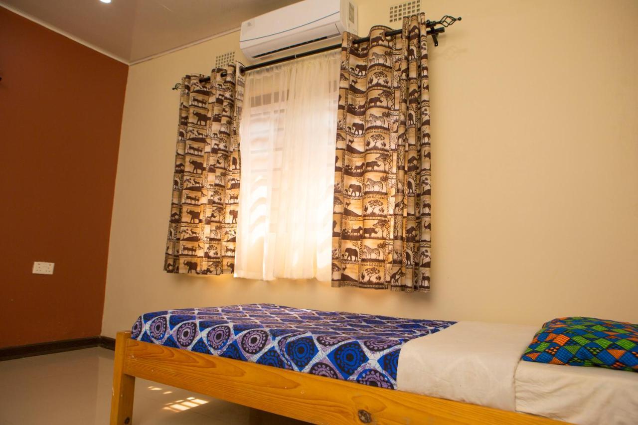Lusaka Backpackers Hostel ภายนอก รูปภาพ