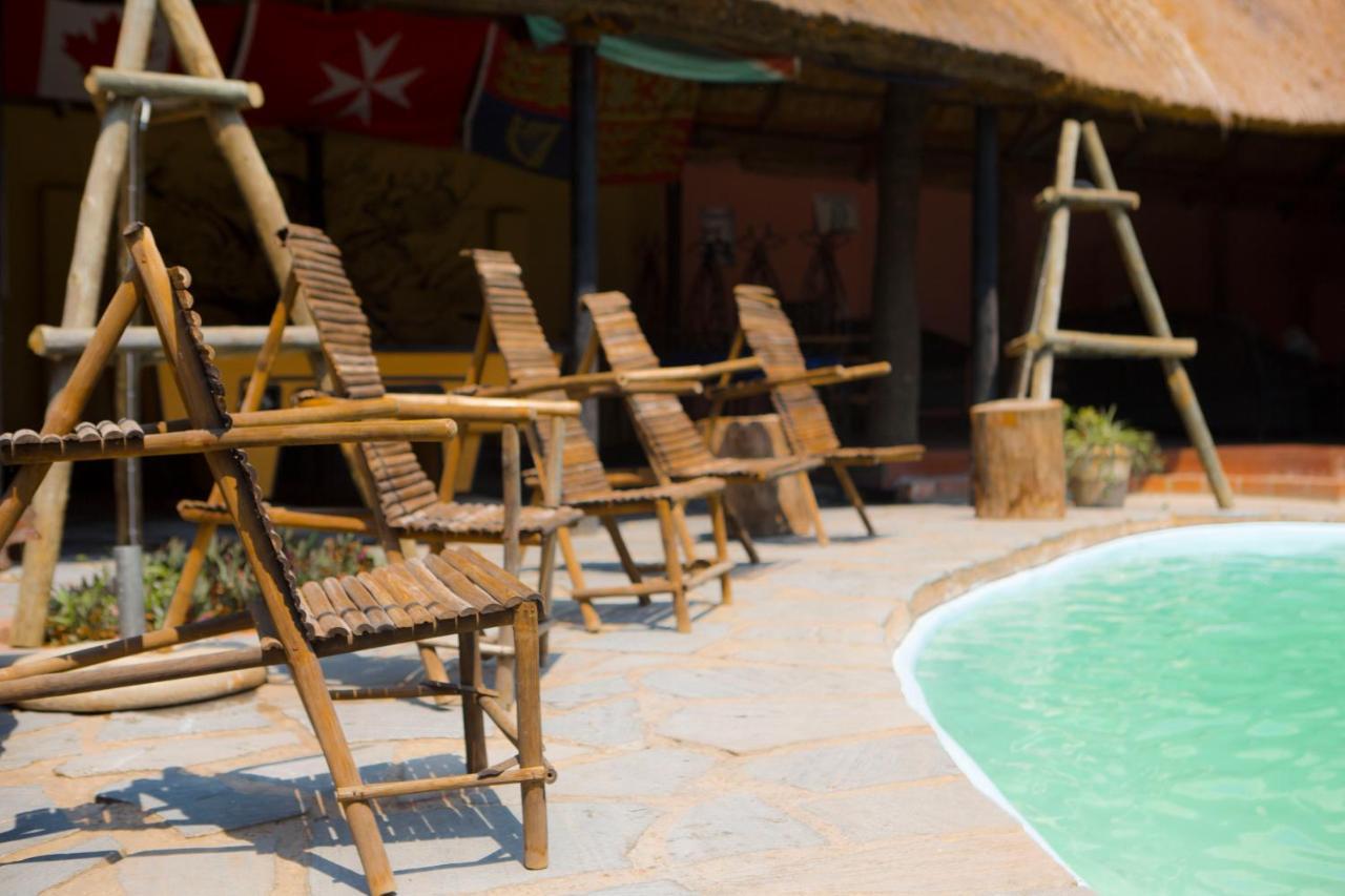 Lusaka Backpackers Hostel ภายนอก รูปภาพ