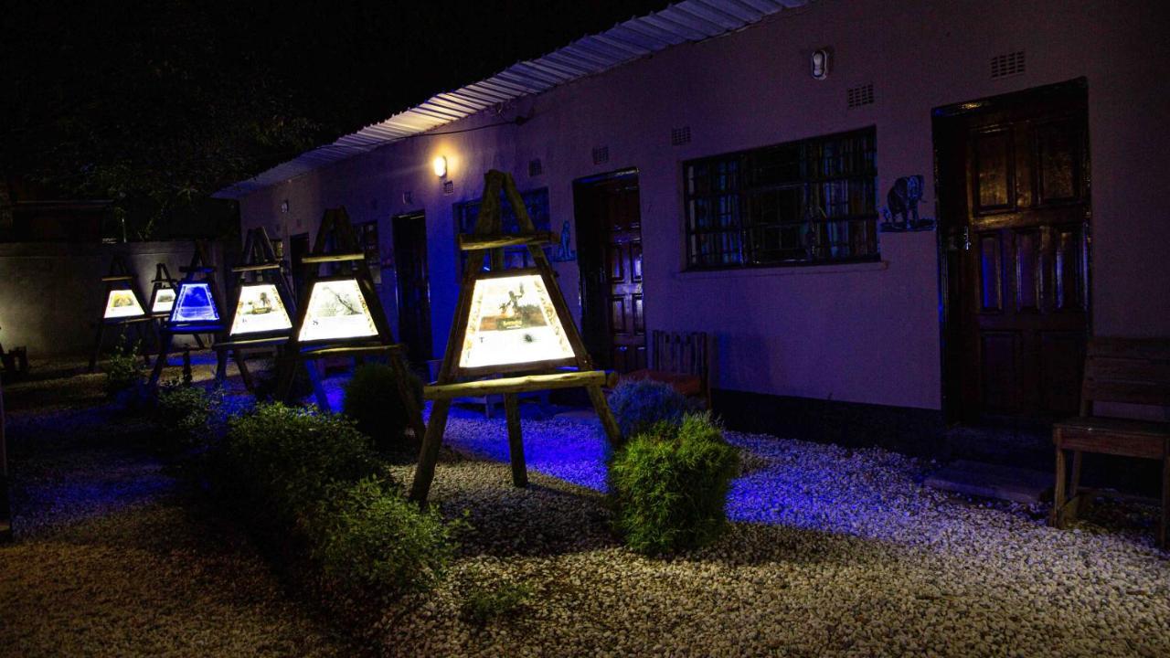 Lusaka Backpackers Hostel ภายนอก รูปภาพ