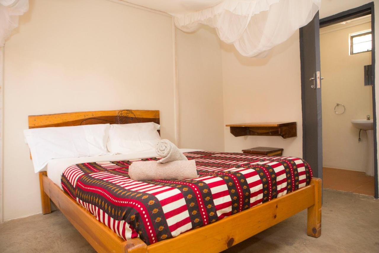 Lusaka Backpackers Hostel ภายนอก รูปภาพ