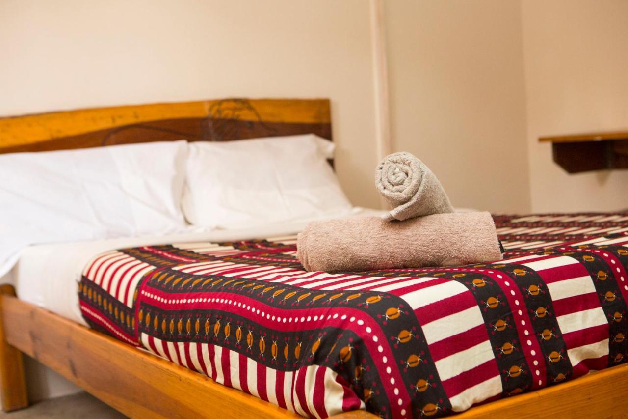 Lusaka Backpackers Hostel ภายนอก รูปภาพ