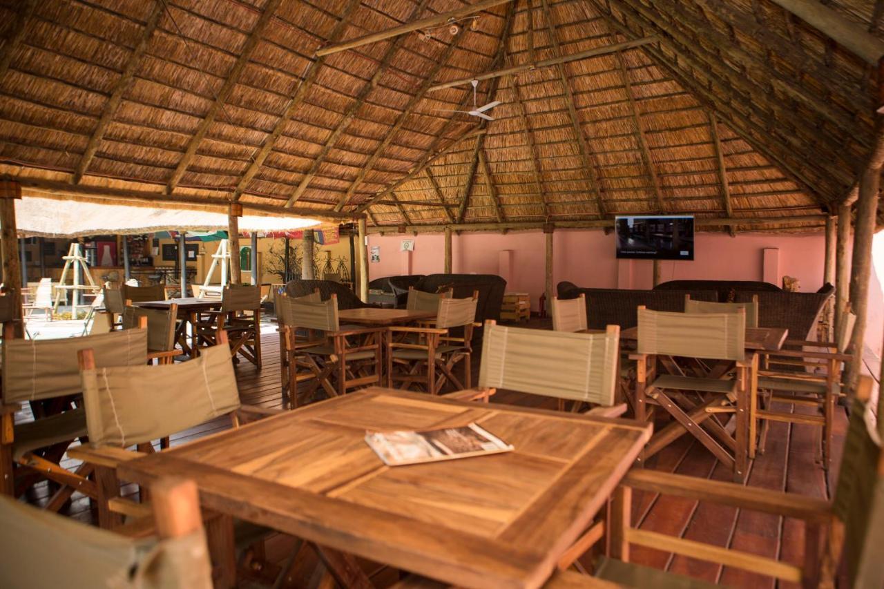 Lusaka Backpackers Hostel ภายนอก รูปภาพ