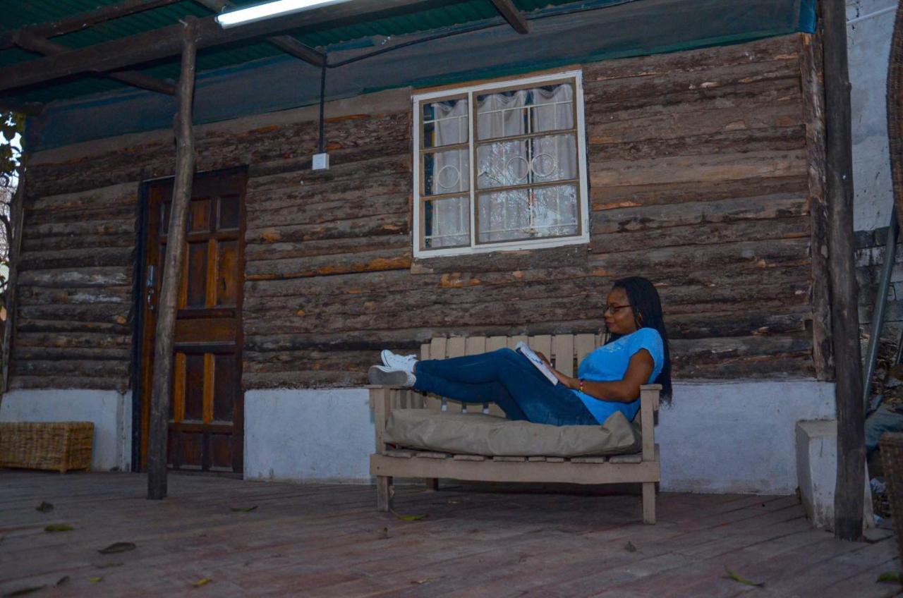 Lusaka Backpackers Hostel ภายนอก รูปภาพ
